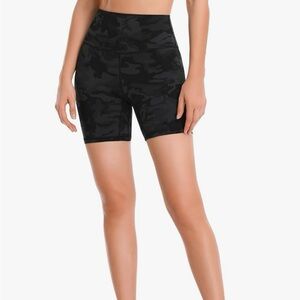 HeyNuts Essential/Workout Pro Biker Shorts Camo